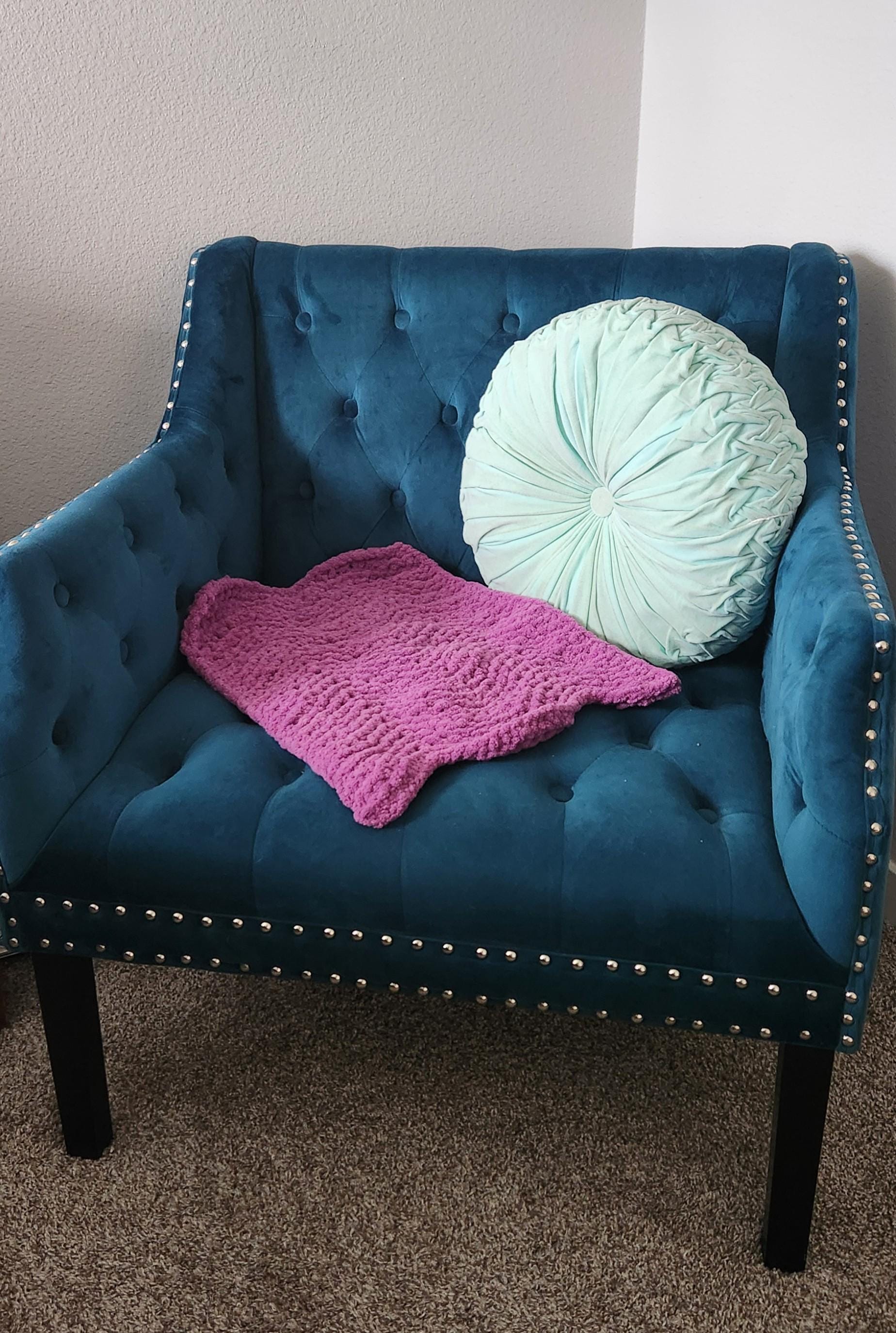Small Knit Plush Pet Blanket